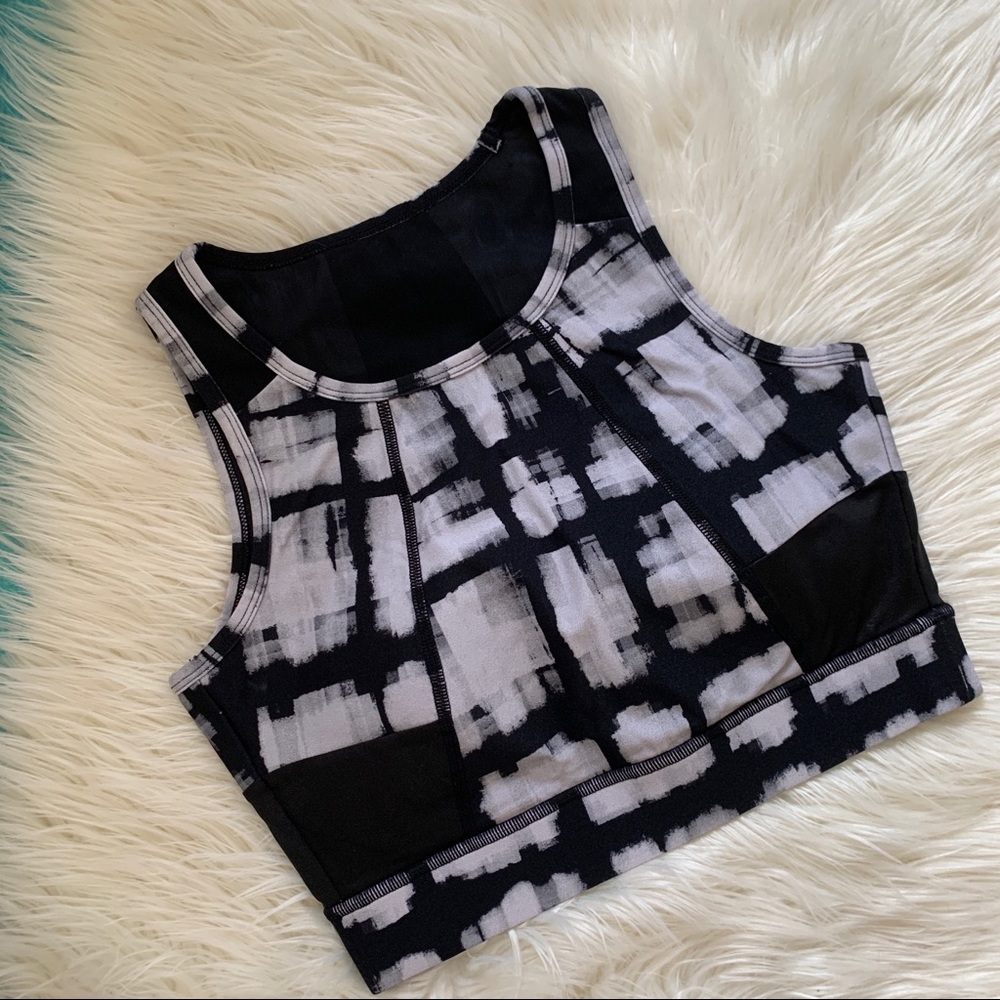 . Black sports bra active wear